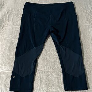 Lululemon Navy Blue Cropped Leggings